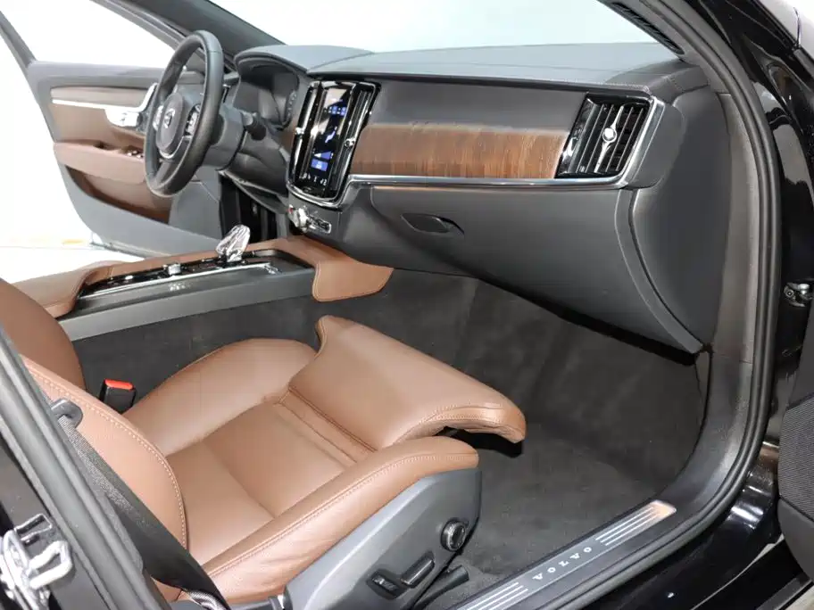 Volvo S90 2021 B5 Luxury