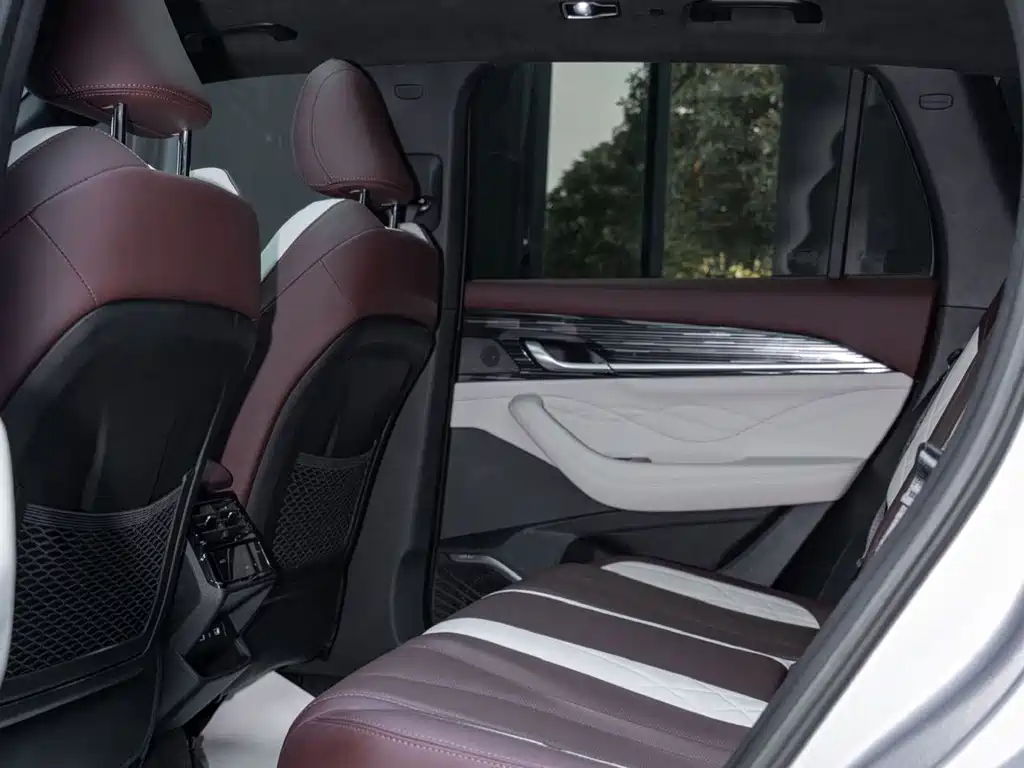 Geely Xingyue L — миниатюра 11