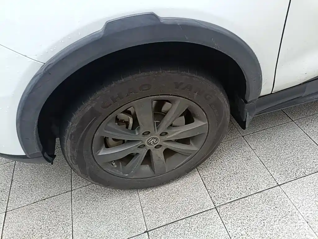 BYD Yuan EV — миниатюра 23