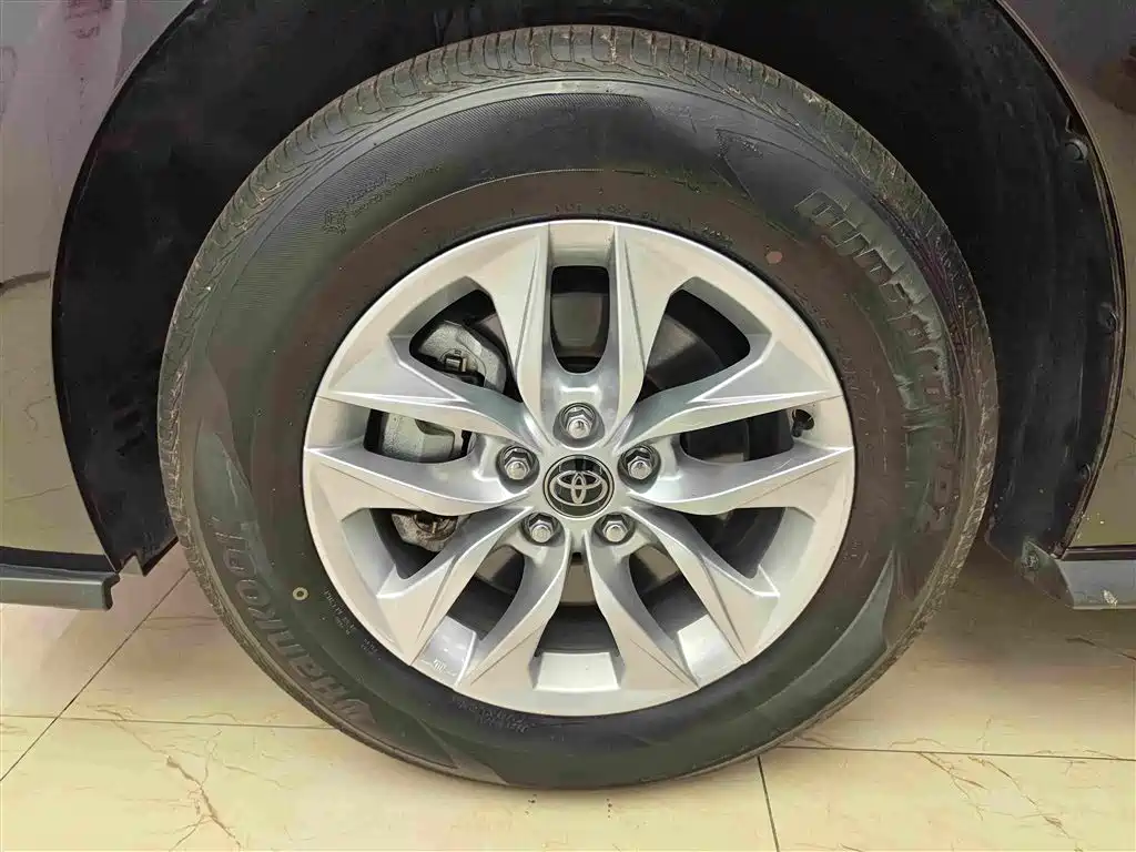 Toyota Granvia 2024 2.5L Comfort