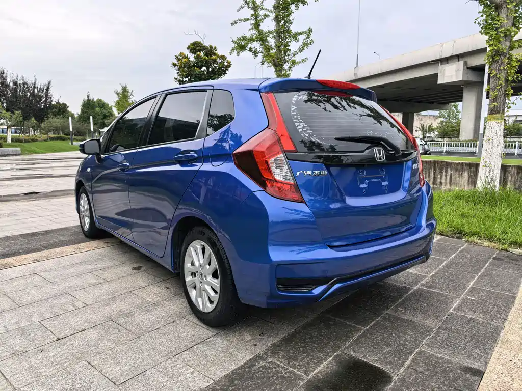 Honda Fit — миниатюра 10