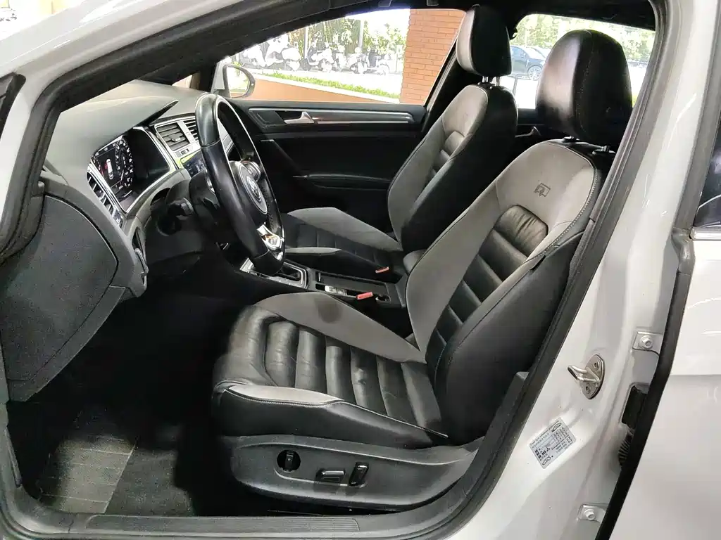 Volkswagen Golf — миниатюра 9