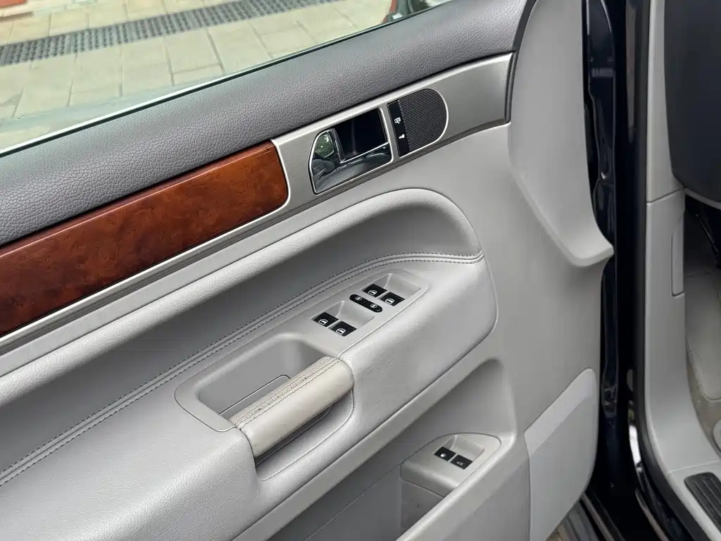 Volkswagen Touareg — миниатюра 14