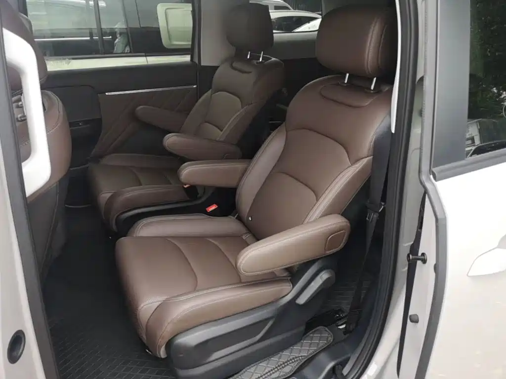 Wuling Xingguang 730 New Energy — миниатюра 17