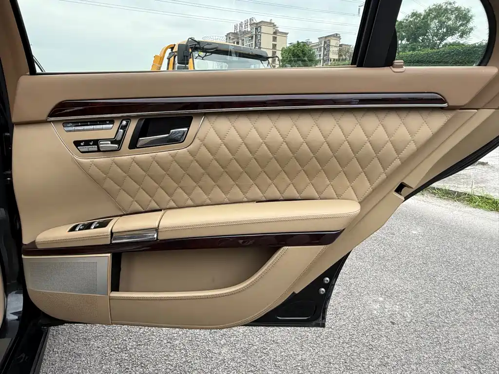 Mercedes-Benz S-Class A MG S AMG 2010 AMG S 65