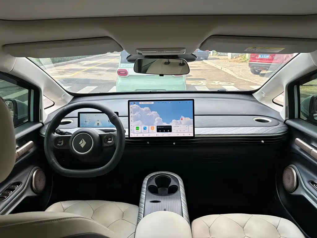 Baojun Yunduo — миниатюра 10
