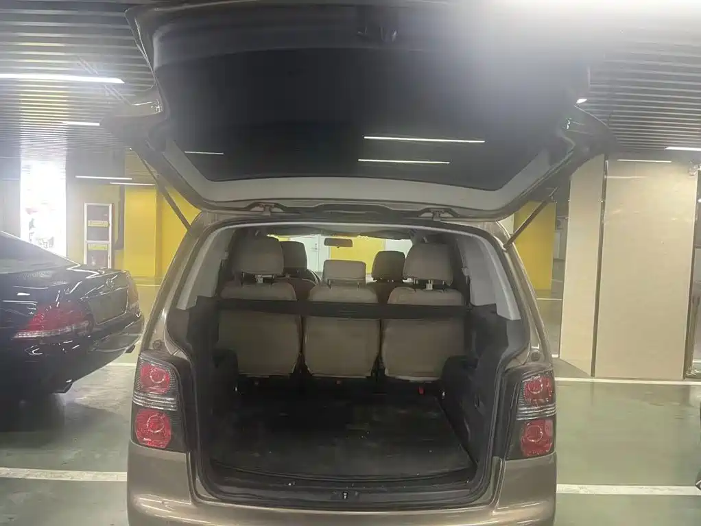 Volkswagen Touran — миниатюра 13