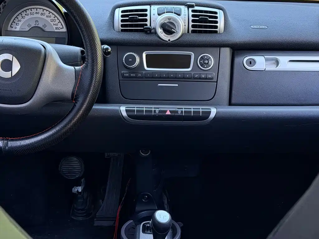 smart Smart Fortwo — миниатюра 11