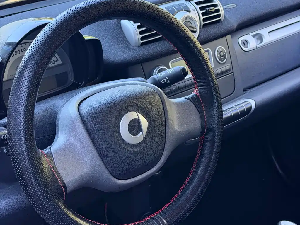 smart Smart Fortwo — миниатюра 17