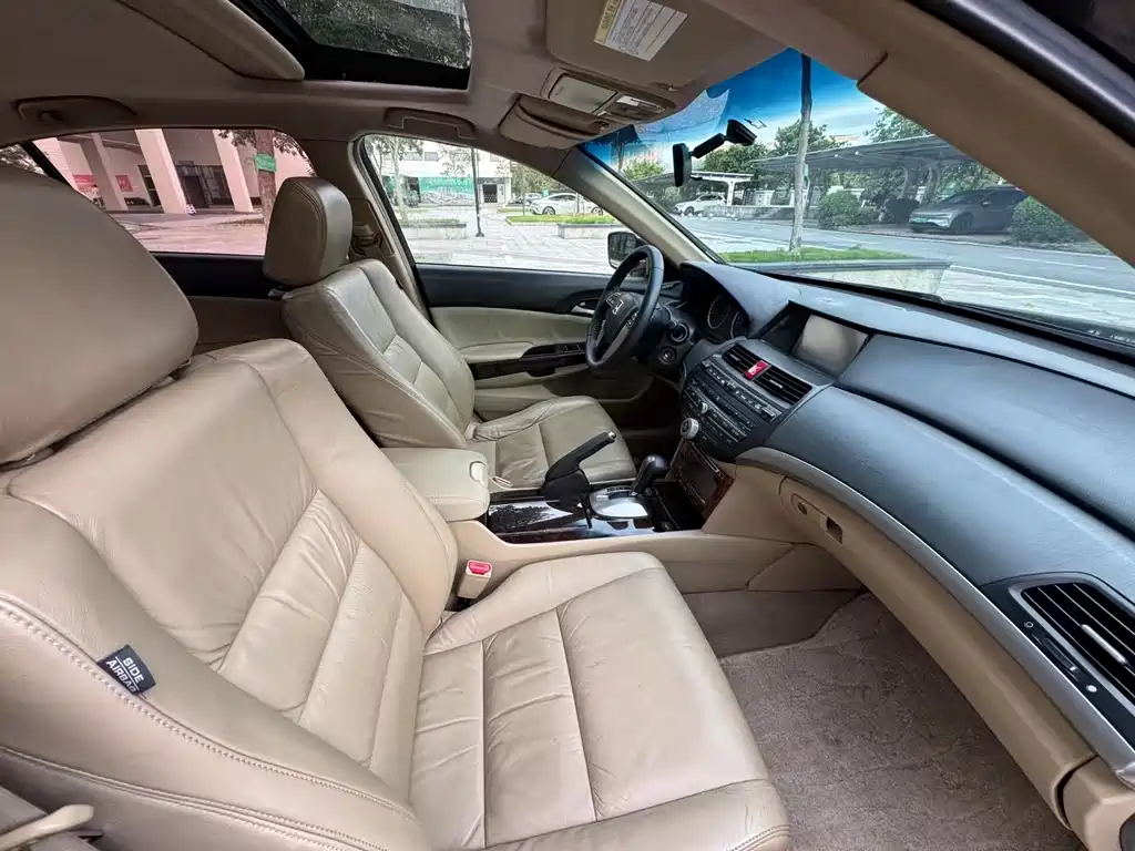 Honda Accord — миниатюра 7