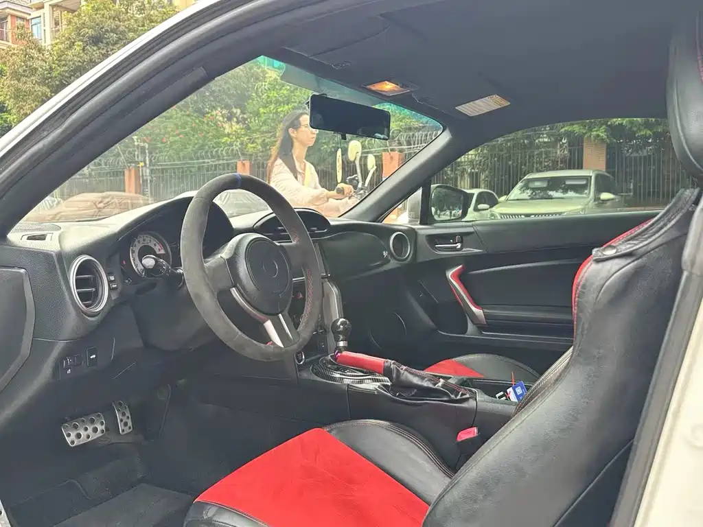 Toyota 86 — миниатюра 7
