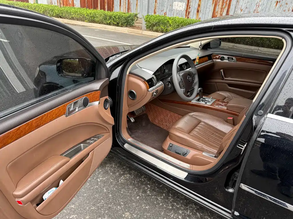 Volkswagen Phaeton — миниатюра 4