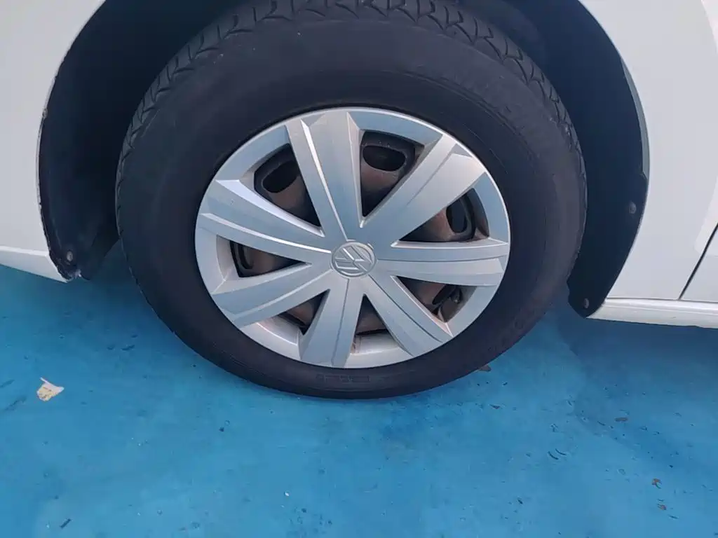 Volkswagen Jetta — миниатюра 23