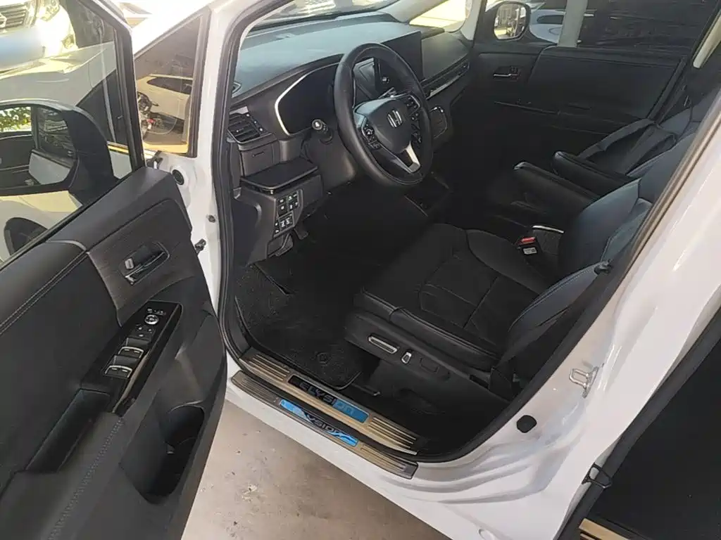 Honda Elysion — миниатюра 16
