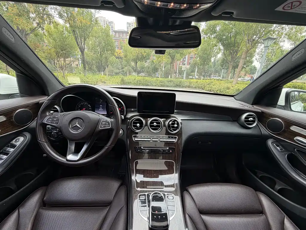 Mercedes-Benz GLC — миниатюра 10