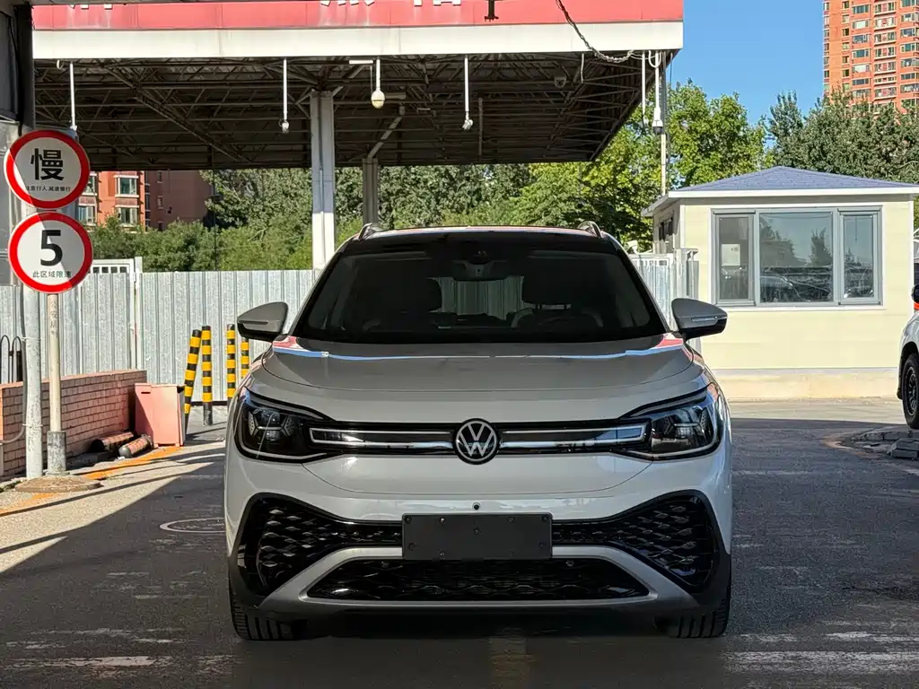 Volkswagen ID.6 Crozz — миниатюра 2