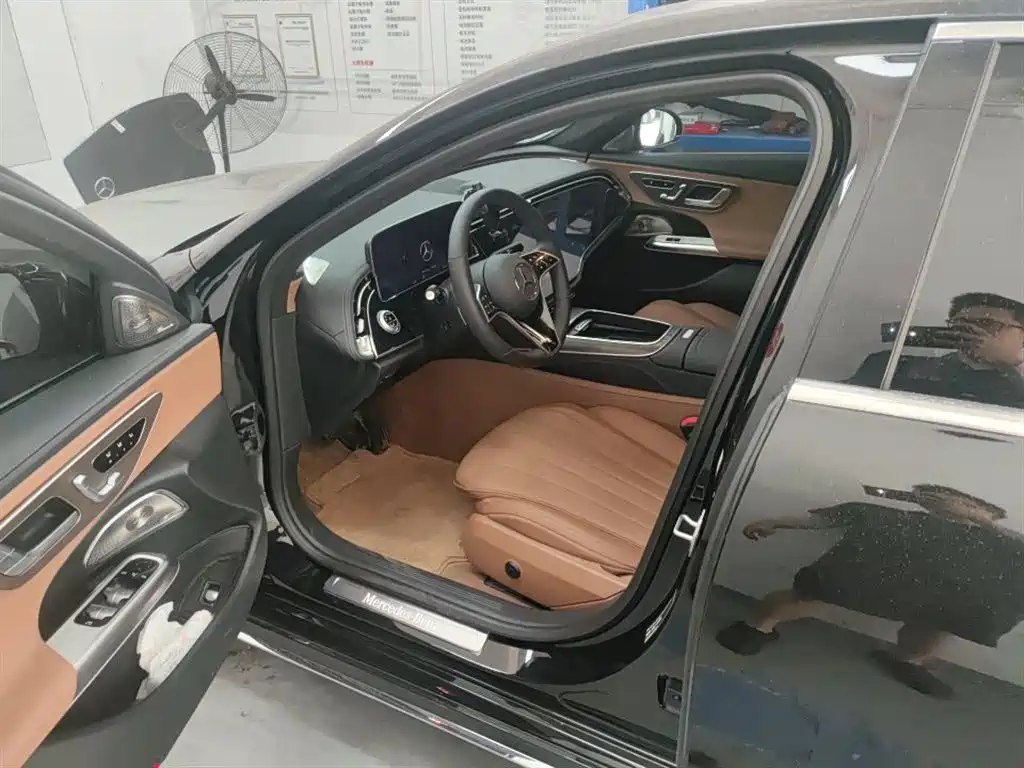 Mercedes-Benz E-Class E 2025 E 300 L Luxury