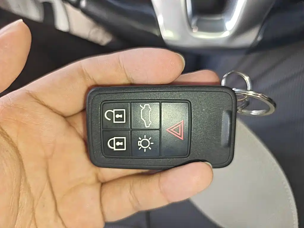 Volvo V40 — миниатюра 13