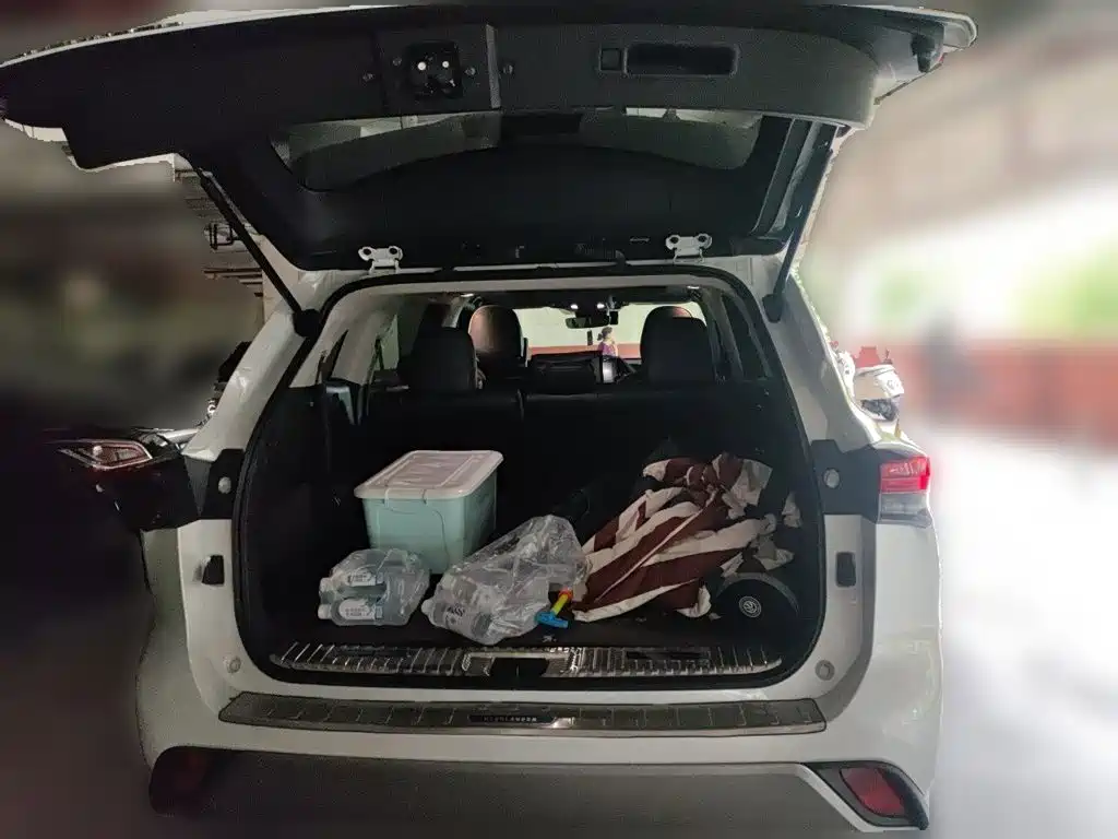 Toyota Highlander — миниатюра 10