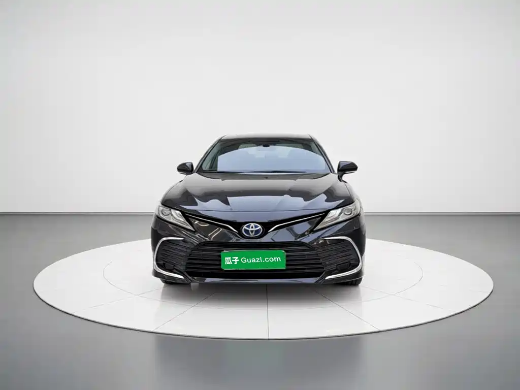 Toyota Camry — миниатюра 2