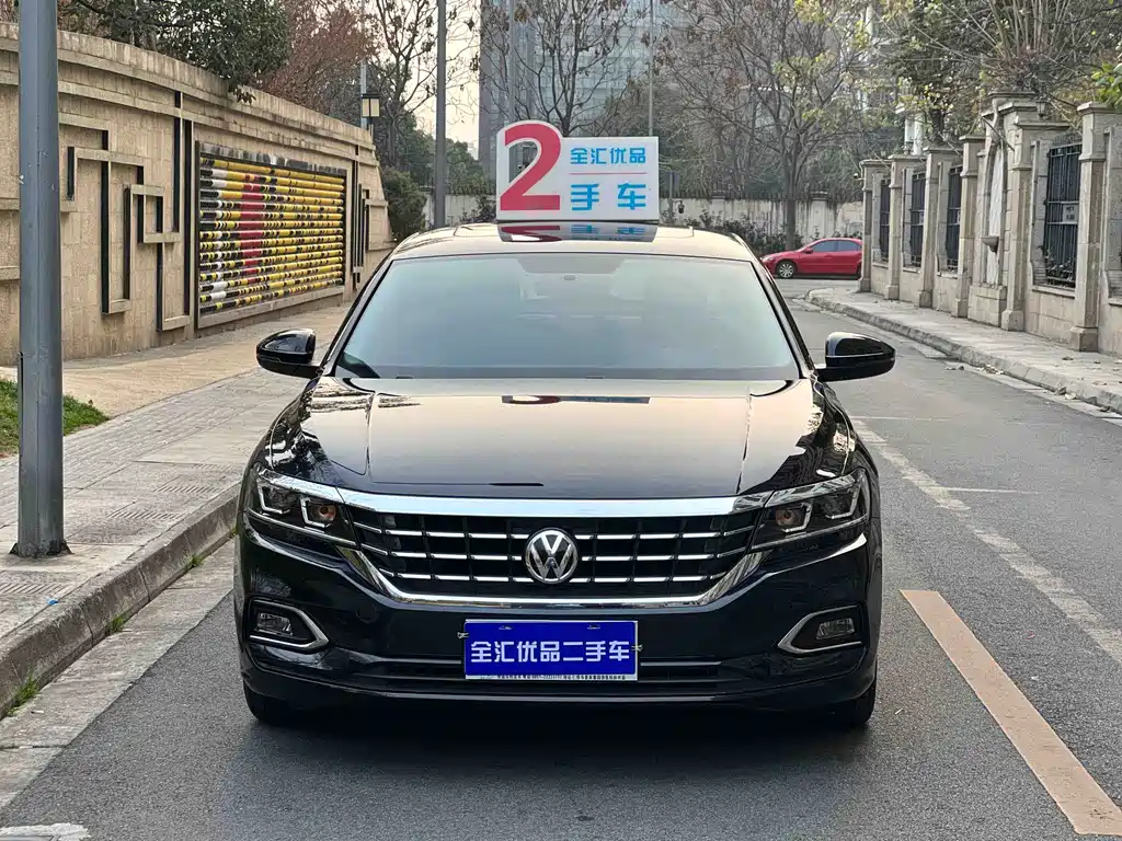 Volkswagen Passat 2019 280TSI VI