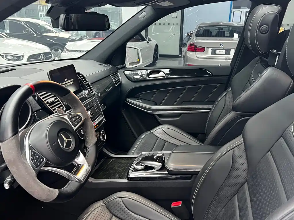 Mercedes-Benz GLS AMG — миниатюра 16