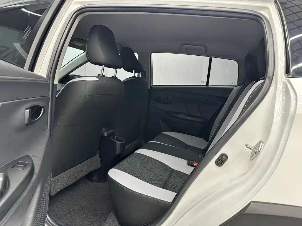 TOYOTA YARIS L ZHIXUAN