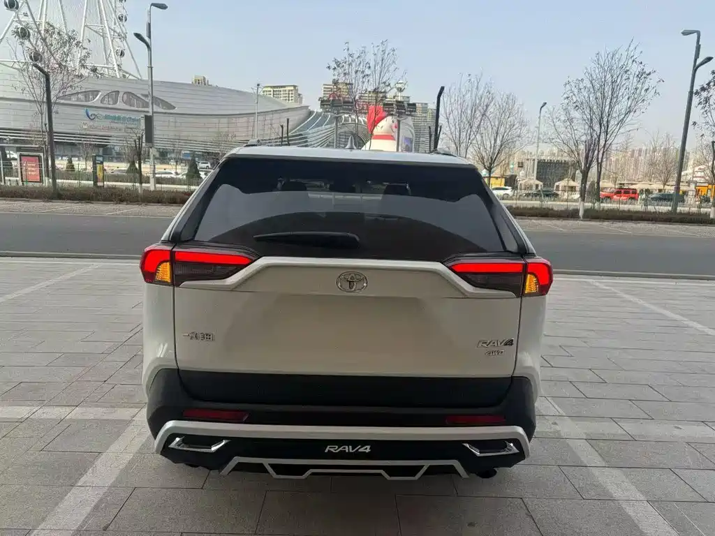 TOYOTA RAV4 RONGFANG