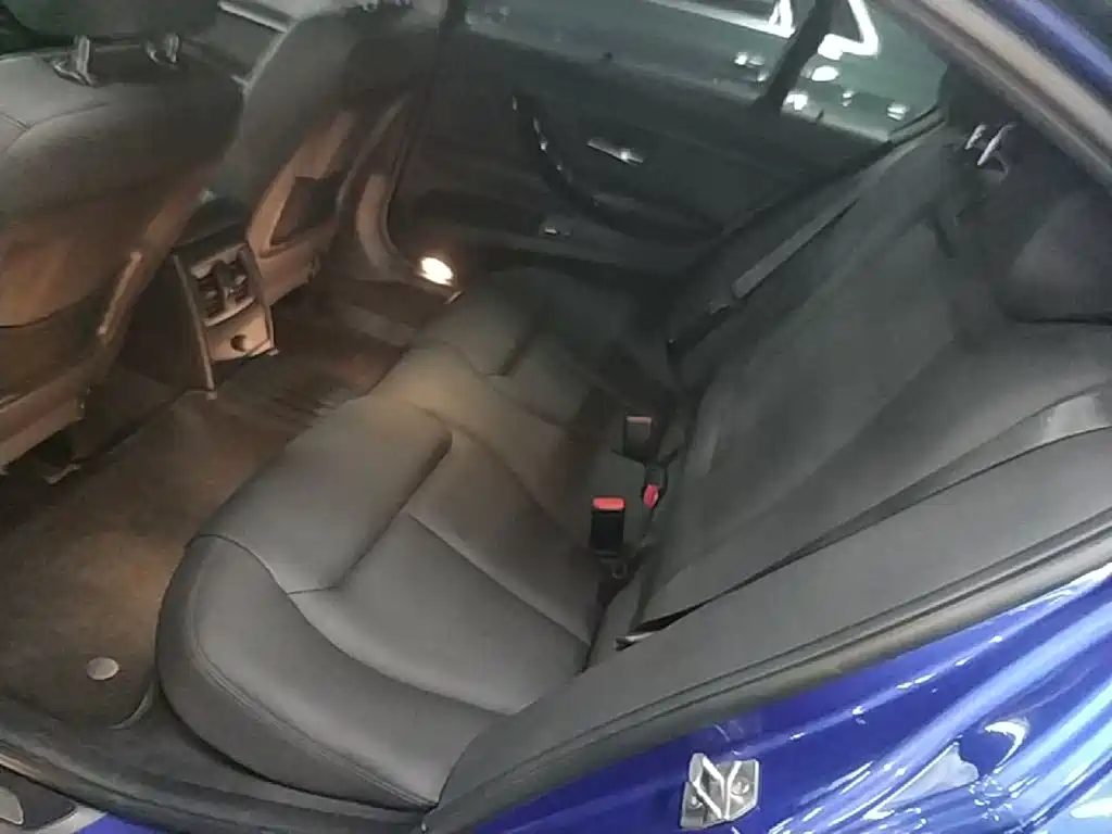 BMW 3 Series — миниатюра 17