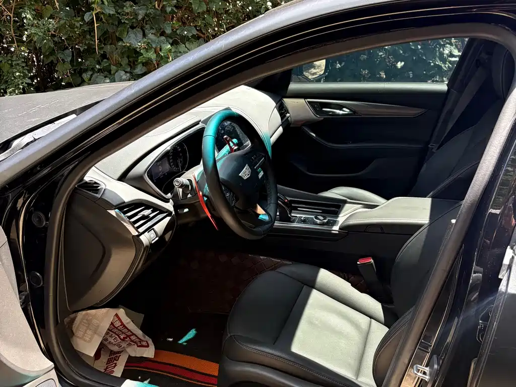 Cadillac CT5 — миниатюра 2