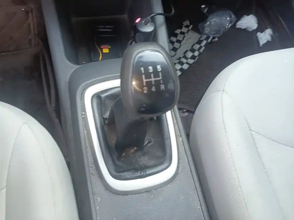 Chevrolet Sail — миниатюра 19