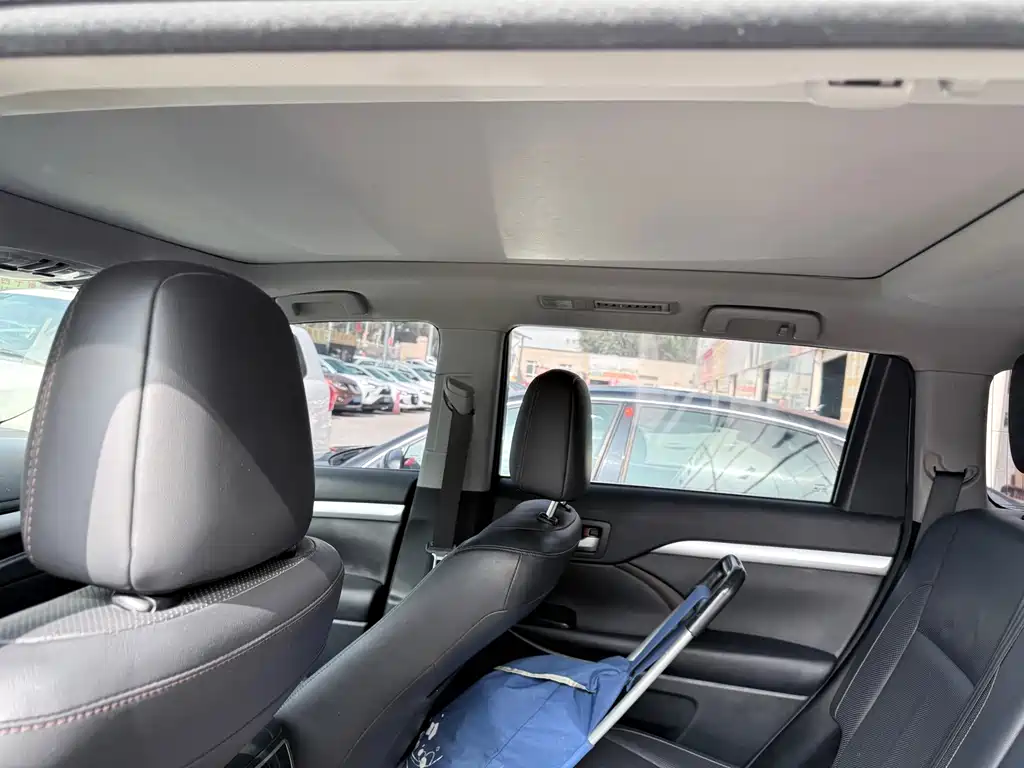 Toyota Highlander — миниатюра 15