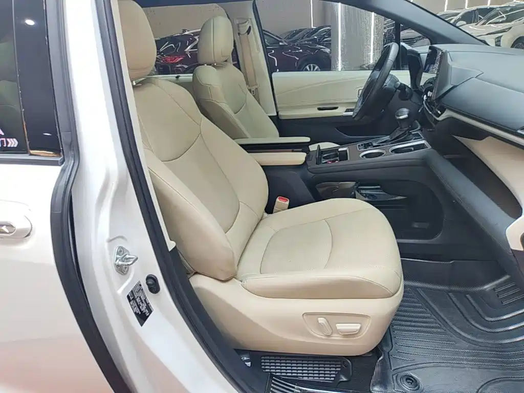 Toyota Granvia — миниатюра 25