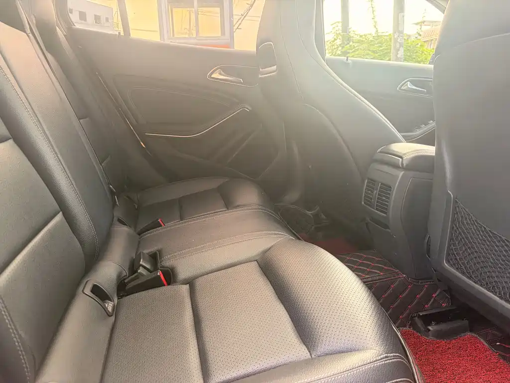 Mercedes-Benz GLA — миниатюра 13