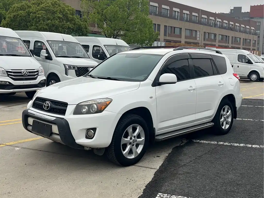 Toyota RAV4 2013
