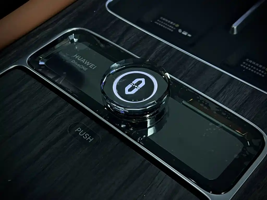 AITO AITO M9 — миниатюра 11