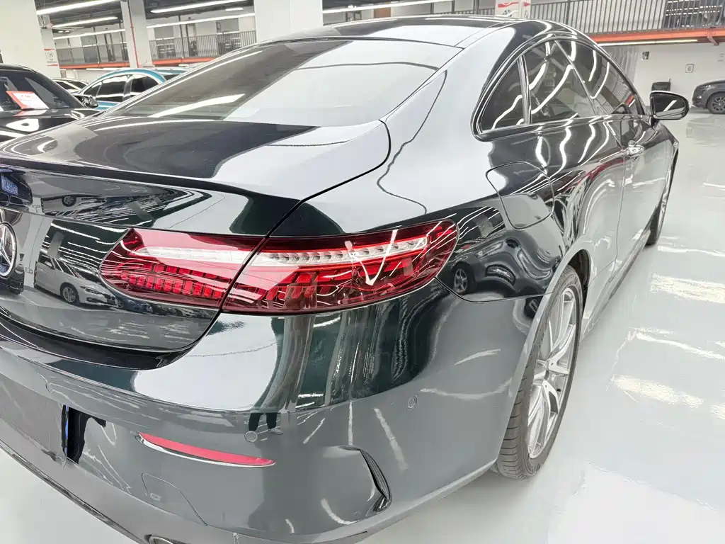 Mercedes-Benz E-Class (Import) — миниатюра 23