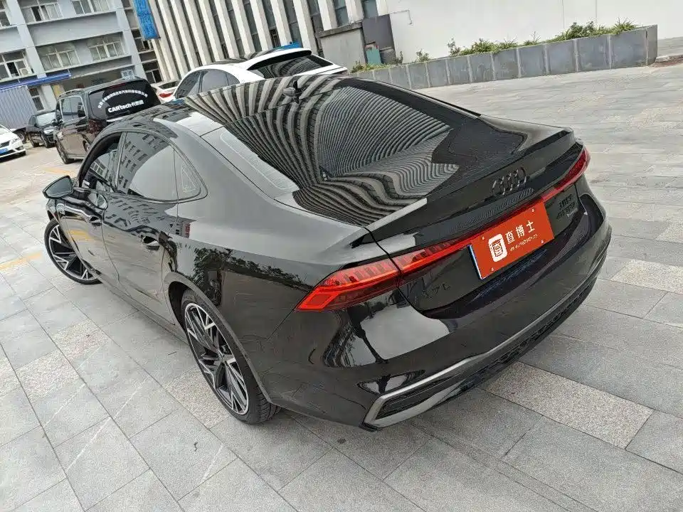 Audi A7L — миниатюра 3