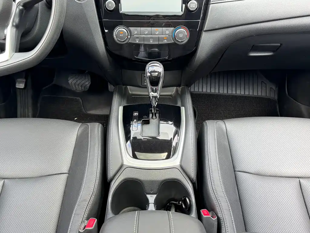 Nissan X-Trail — миниатюра 15