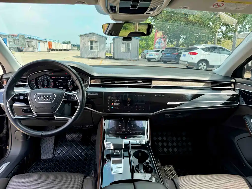 Audi A8 — миниатюра 10