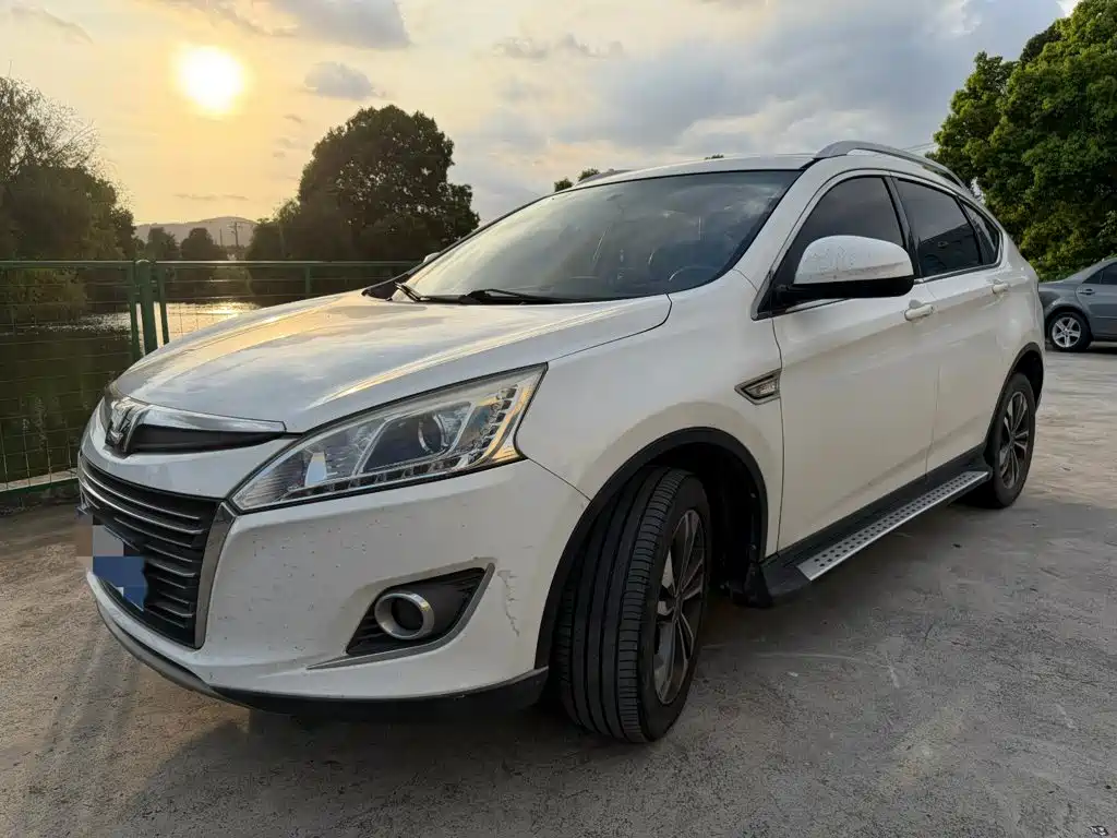 Luxgen U6