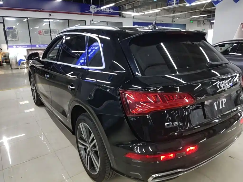 Audi Q5L — миниатюра 5