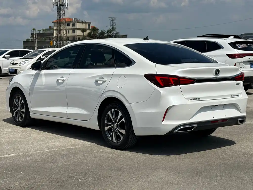 Changan Eado — миниатюра 6