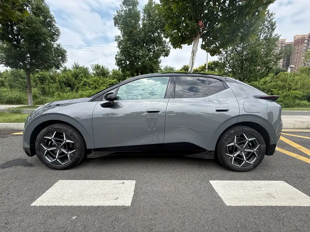 Lynk & Co Z20 — миниатюра 10