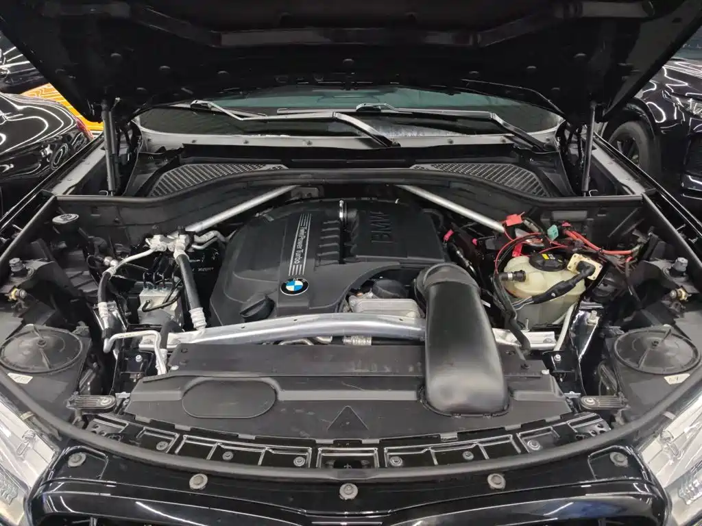 BMW X6 — миниатюра 10
