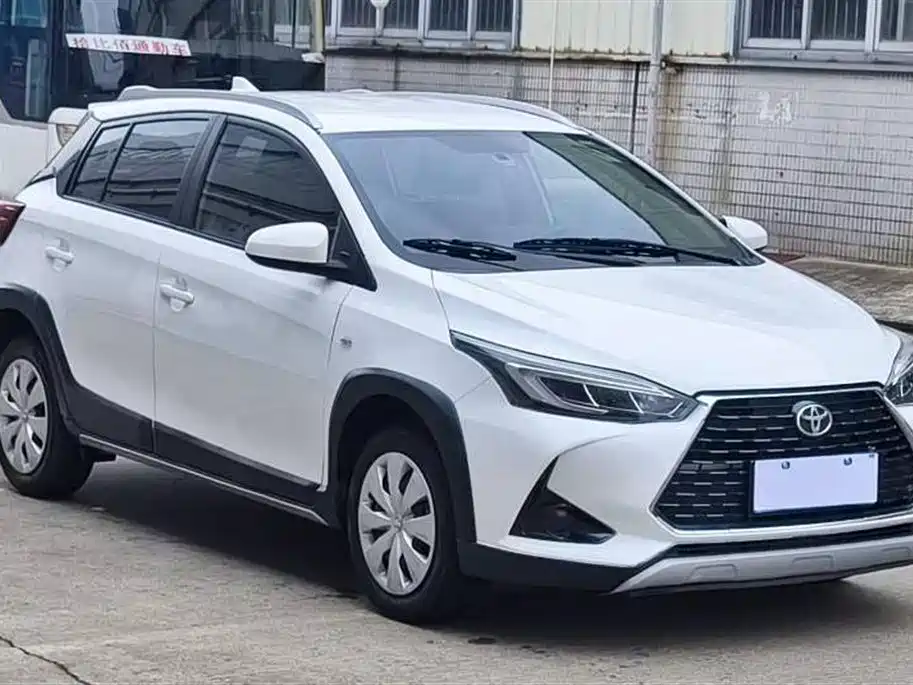 Toyota Yaris L 2021