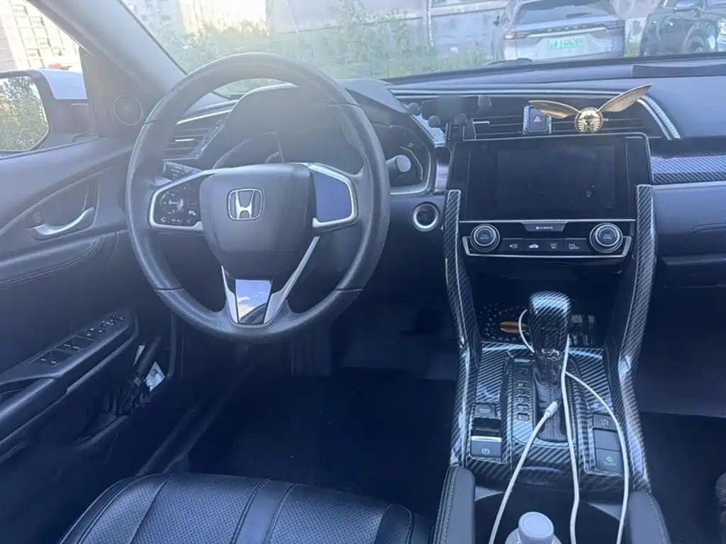 Honda Civic — миниатюра 12