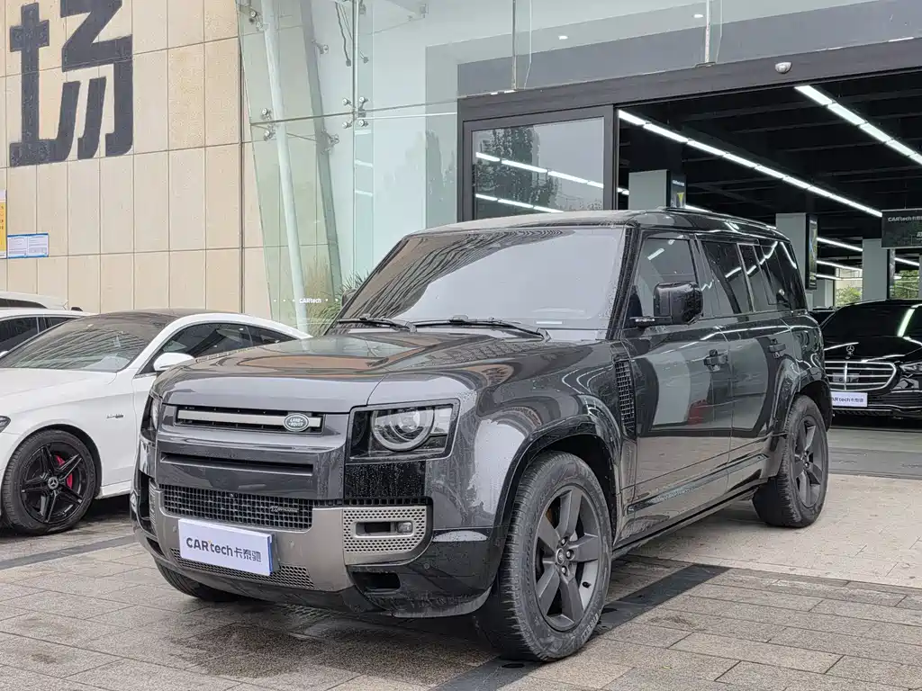 Land Rover Defender 2021