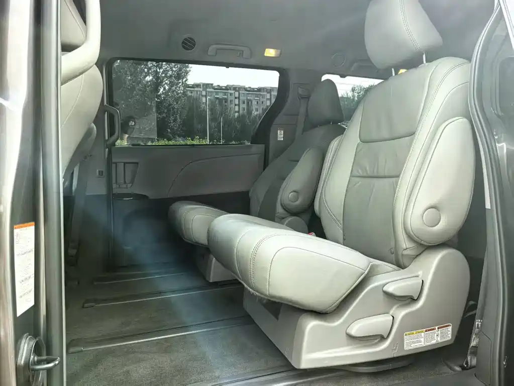Toyota Sienna 2015 3.5L L