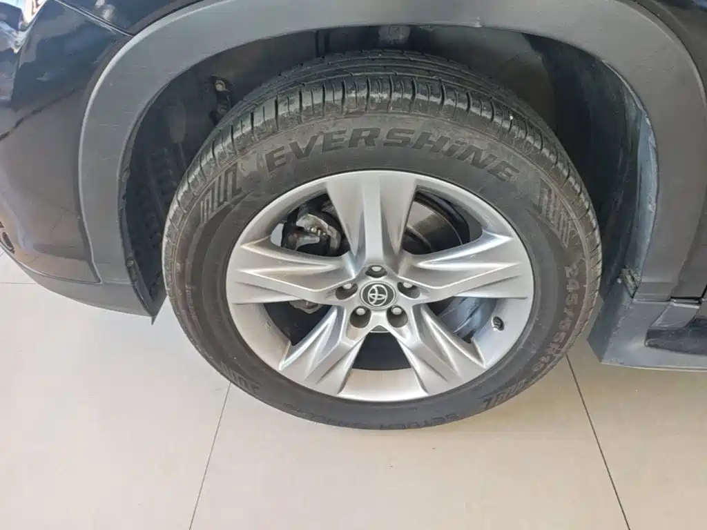 Toyota Highlander — миниатюра 23